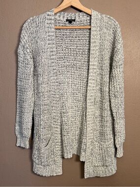 Express White & Gray Marled Chunky Knit Cardigan Women's Size Medium Cottagecore